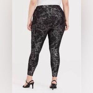 Torrid High-Waist Premium Leggings – Metallic Splatter
